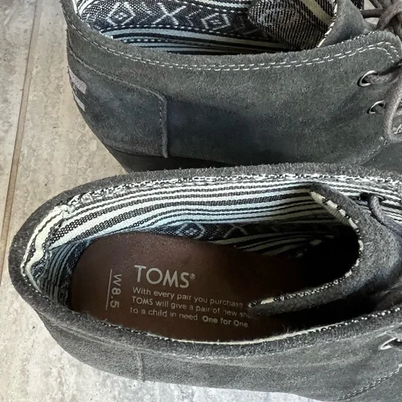TOMS gray suede wedge booties size 8.5. New without tags. - Picture 5 of 5